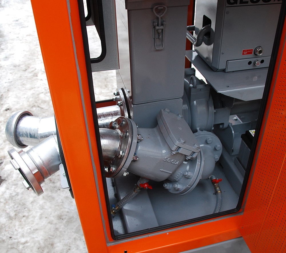 wnętrze agregatu pompowego Geco Power MPD 4/5.5 Silent